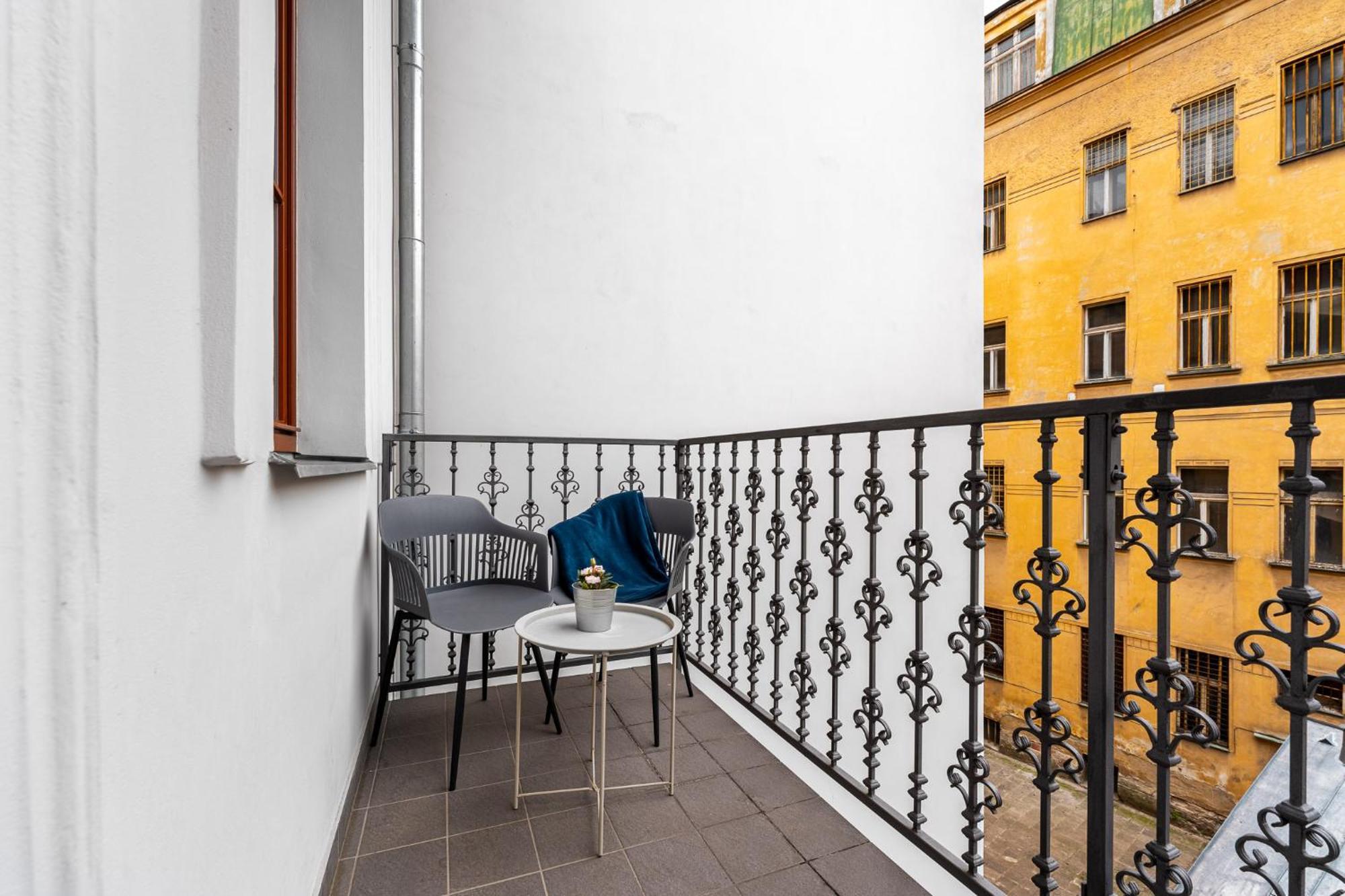 Elegant Apartments Steps From Wenceslas Square By Easybnb Premium, Prague